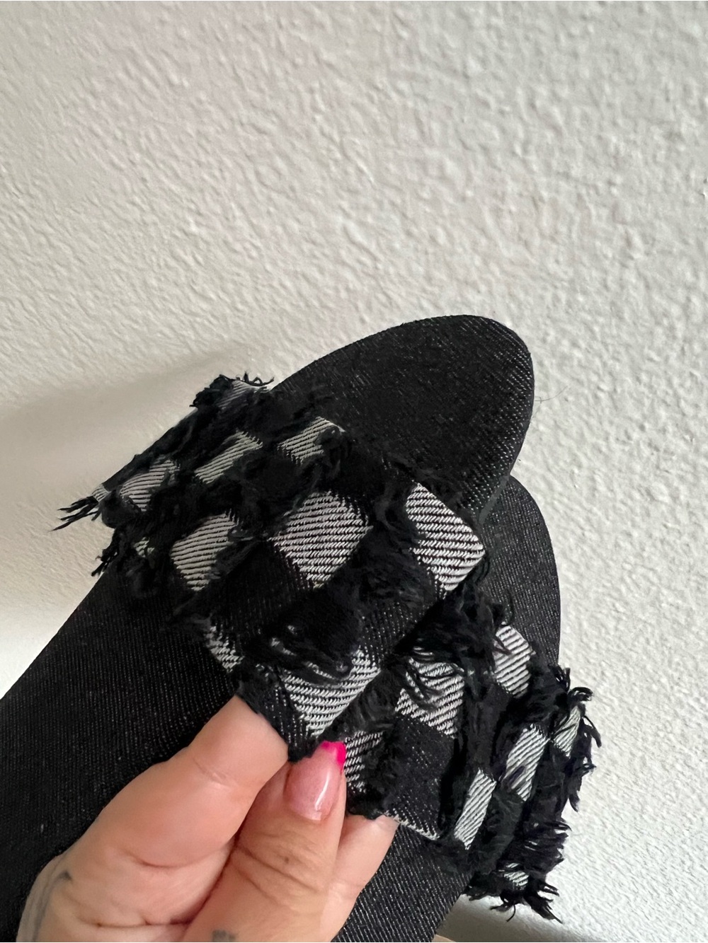 Checkered Fringe Slide Sandals - Picture 4 of 4
